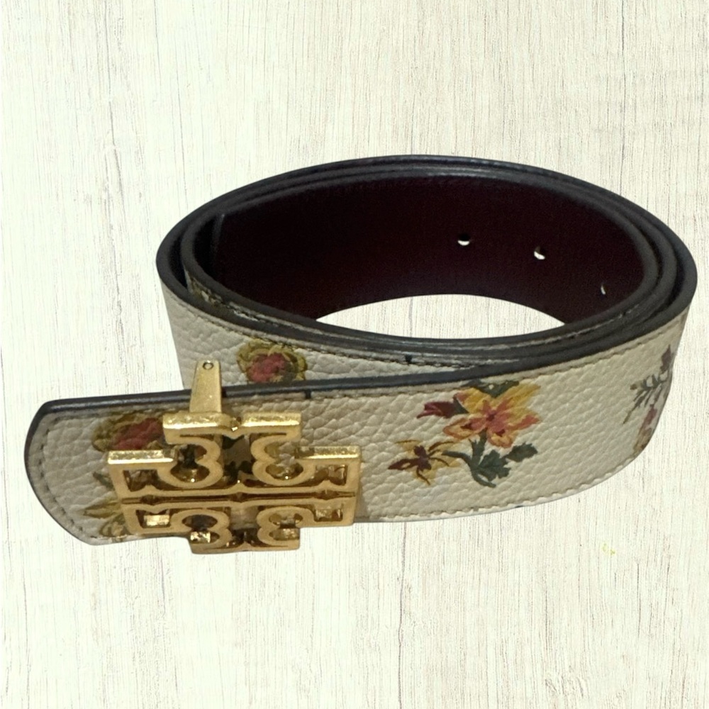 TORY BURCH Reversible Belt with Gold Emblem - Picture 2 of 4
